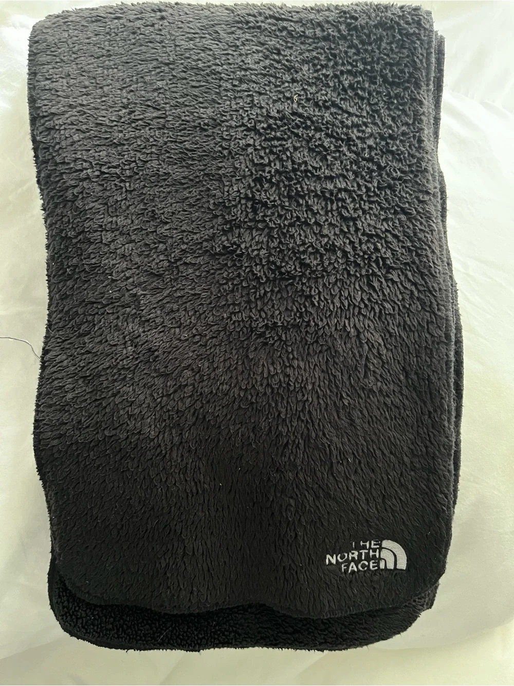THE NORTH FACE fleece scarf.  Unisex.Measures 52” by 9” cold weather gear